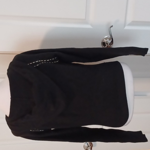 💙🌺Black Women's Cardigan - Picture 6 of 9